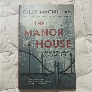 The Manor House Novel by Gilly Macmillan